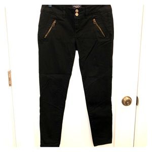 American Eagle black pants
